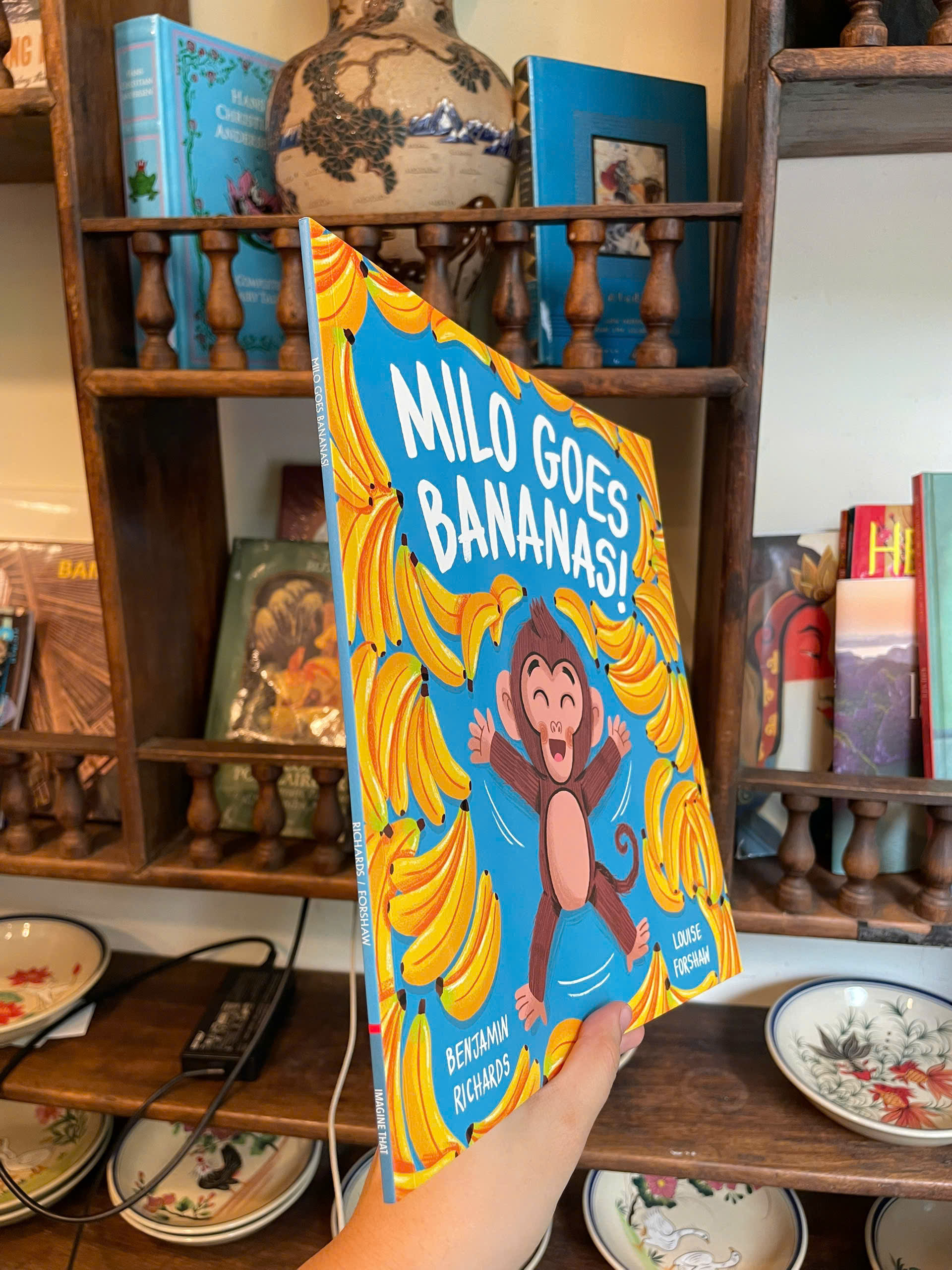 Sách - Milo Goes Bananas Paperback by Benjamin Richards - Children Picture Story book in English