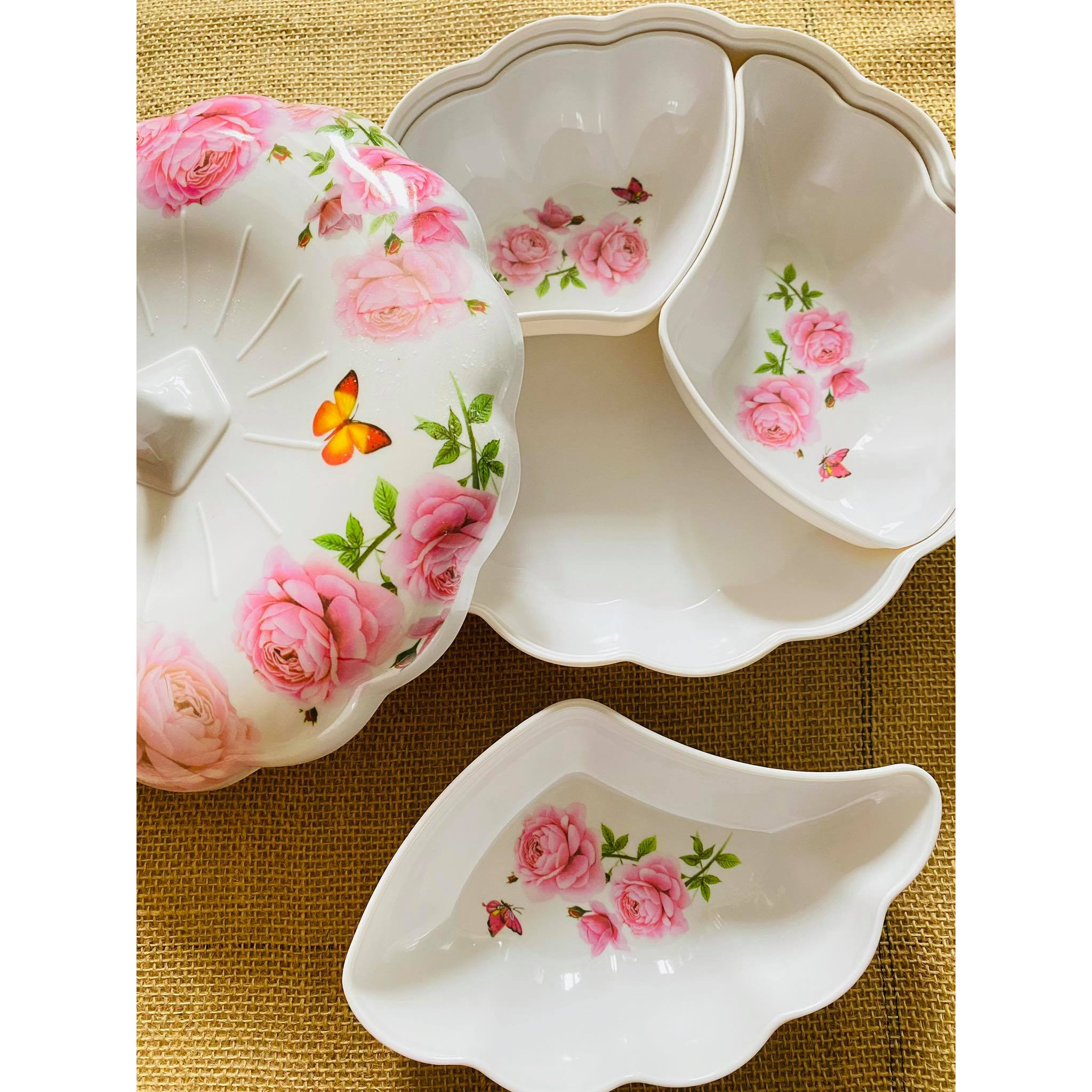 Khay đựng bánh 3 ngăn