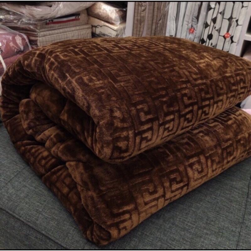 Chăn lông cừu chữ vạn 3D