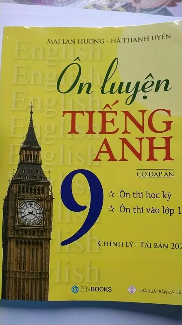 Sách - Ôn Luyện Tiếng Anh 9 (Có Đáp Án) Mai Lan Hương