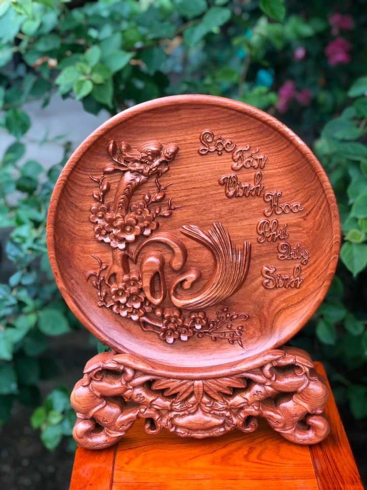 Đĩa trang trí phong thủy khắc chữ lộc bằng gỗ hương đá kt 40×50×4cm