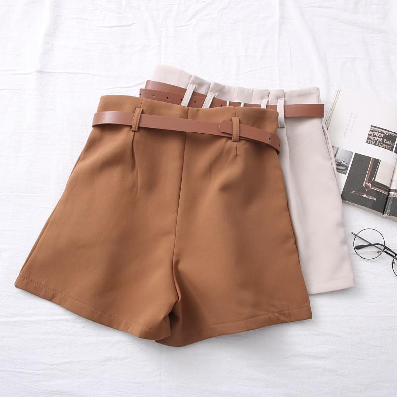 QUẦN SHORT 2 LY MẪU MỚI SIÊU ĐẸP CHẤT TUYẾT MƯA 5 MÀU THỜI TRANG BANAMO FASHION SHORT 2 LY KÈM BELT 636