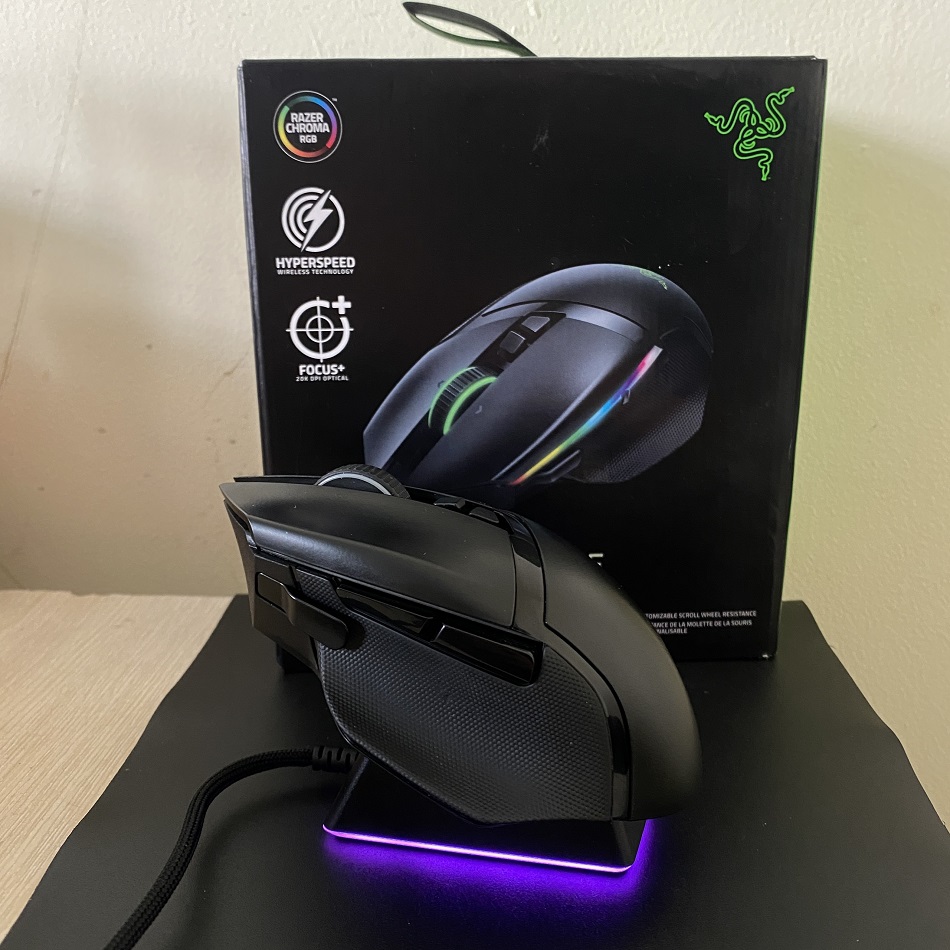 Chuột Chơi game Razer Basilisk Ultimate Wireless Charging Dock