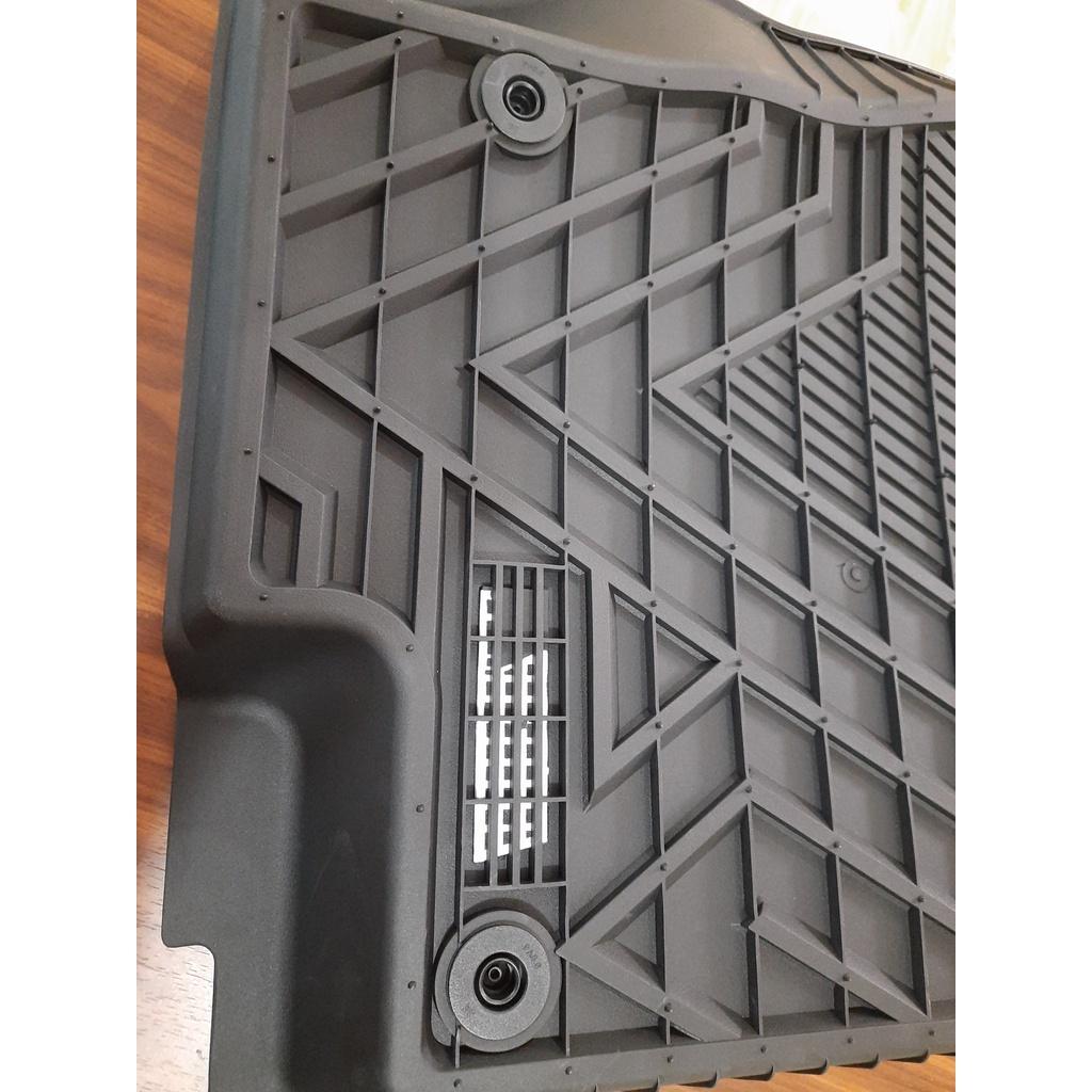 Thảm lót sàn xe ô tô VOLKSWAGEN TOUAREG 2012- 2018 Nhãn hiệu Macsim 3W chất liệu nhựa TPE đúc khuôn cao cấp - màu đen