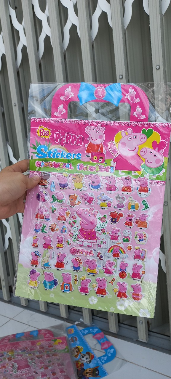 Đồ chơi  hình dán heo peppa