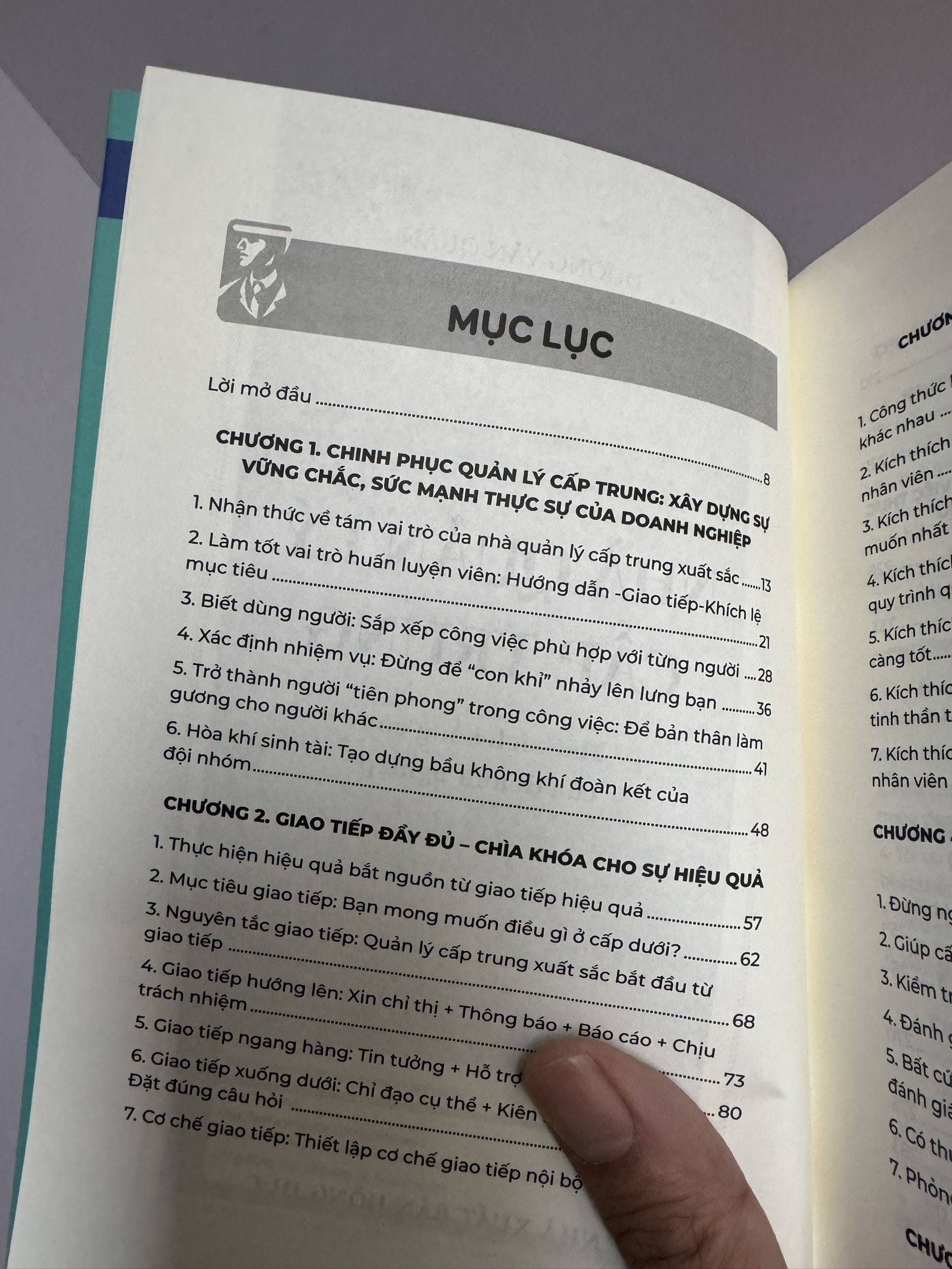 NHÀ QUẢN LÝ CẤP TRUNG: MẮT XÍCH SỐNG CÒN CỦA DOANH NGHIỆP – Đường Văn Quân – Bizbooks - NXB Hồng Đức