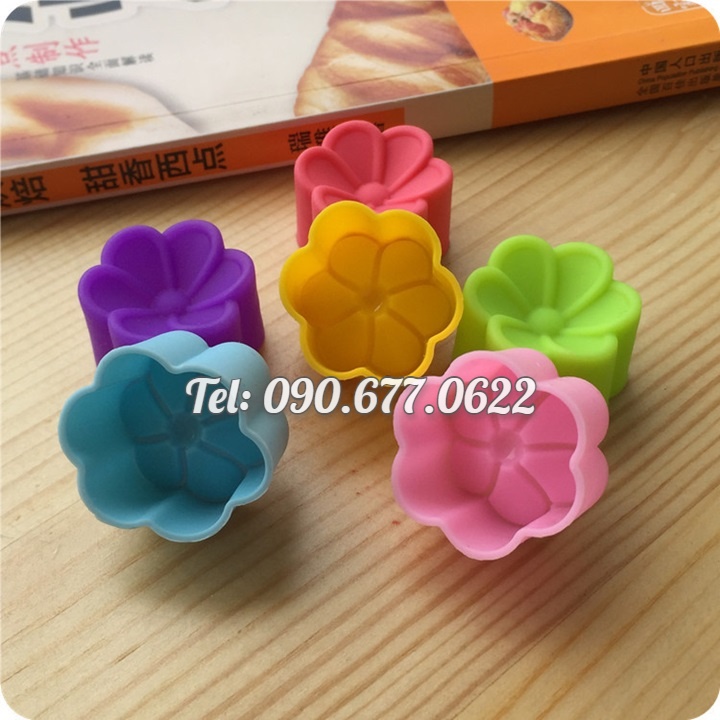 Bộ 10 khuôn silicone 3 lớp làm bánh, rau câu, bánh bông lan, bánh da lợn, bánh cookie hình hoa mai 5 cánh tròn – Mã số 1100