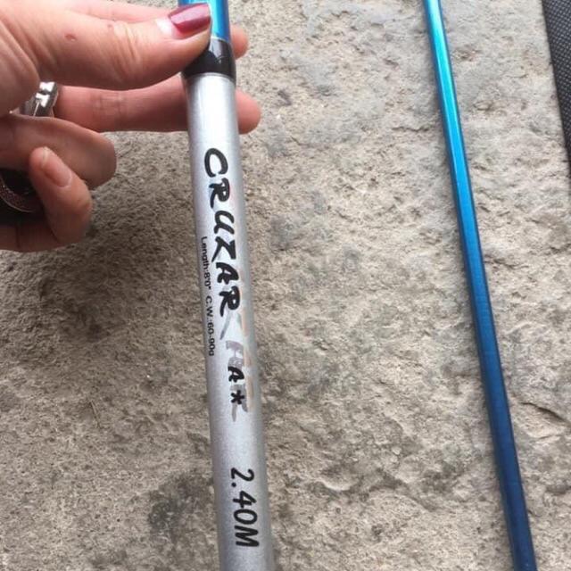 Cần2 khúc rỗng Cruzar loại đẹp