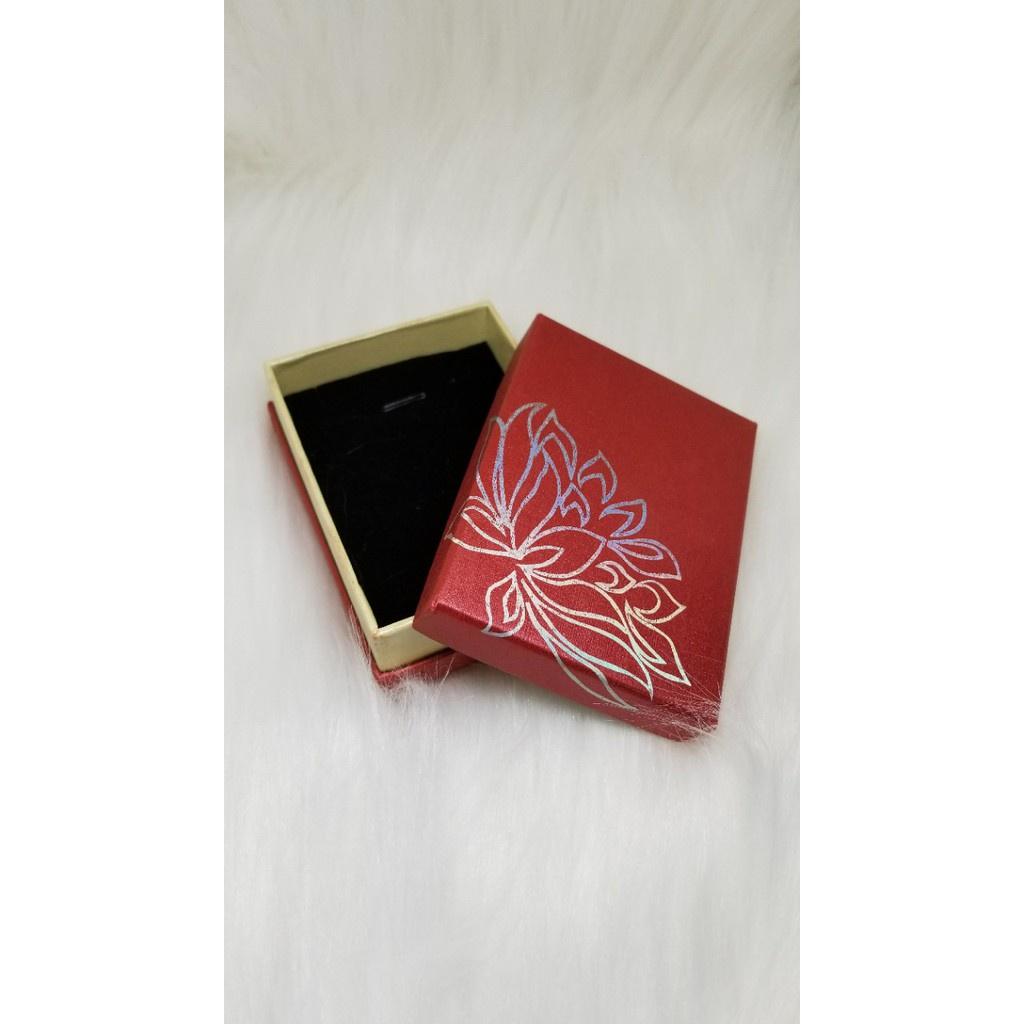 Hộp giấy in hoa sen đựng chuỗi đựng vòng đựng quà đựng nữ trang đựng trang sức size 9x6,5x3cm
