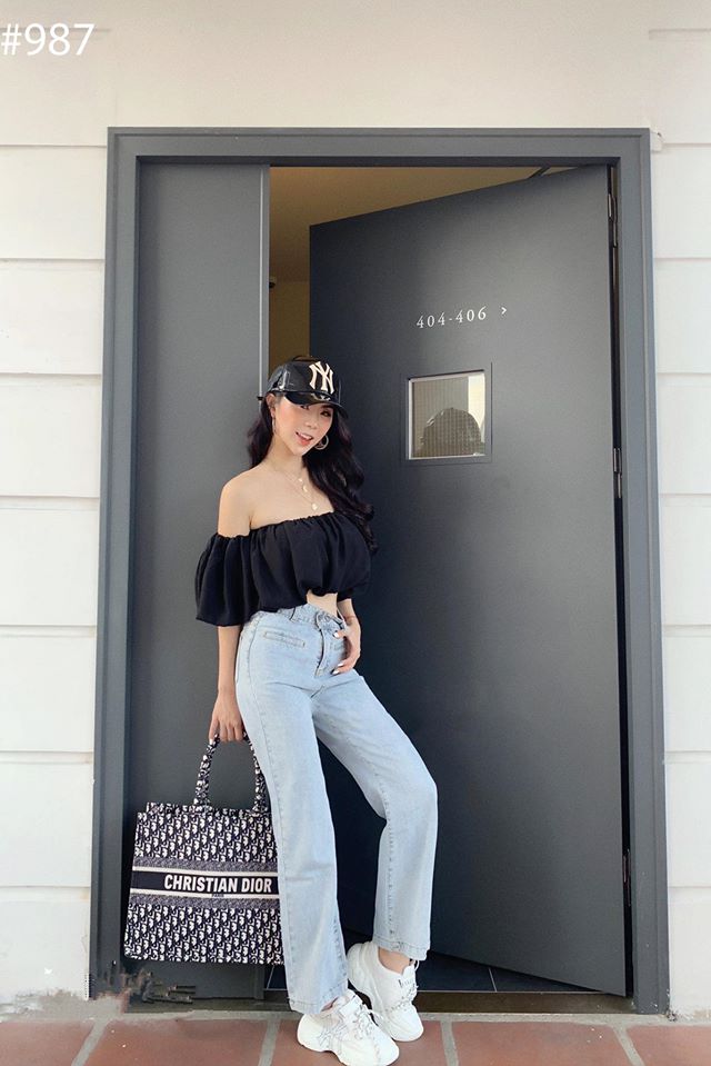 Áo croptop trễ vai nhún phồng