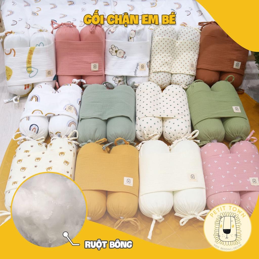 Gối chặn em bé, gối xô muslin cotton, ruột bông, gối chặn trẻ sơ sinh Petit Town