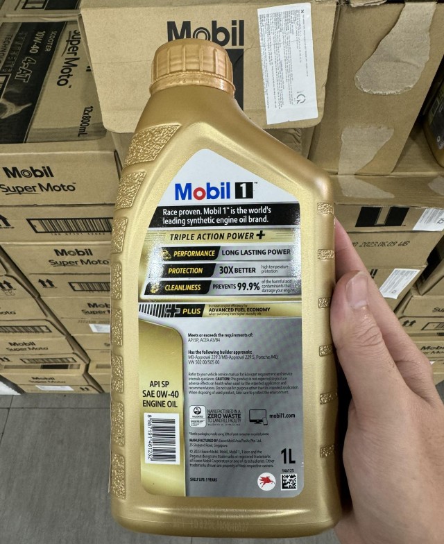 Nhớt Mobil 1 0W40 cho xe ga (900001)