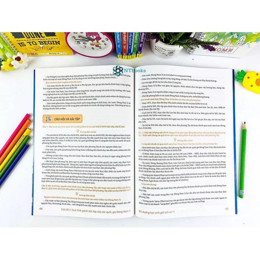 Combo 2 cuốn Bồi dưỡng học sinh giỏi Lịch Sử 11 - Phát triển năng lực Lịch Sử 11