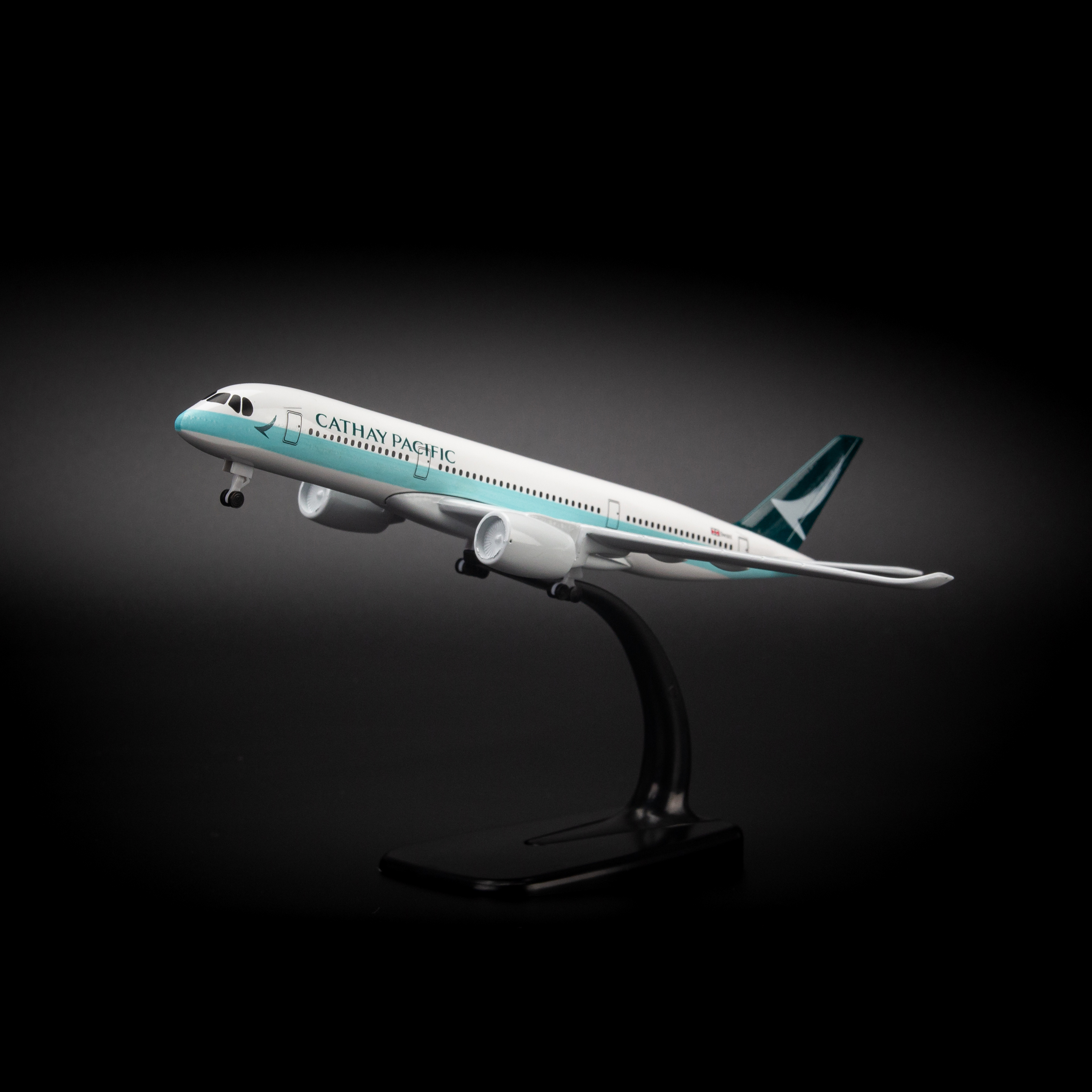 Mô hình máy bay Cathay Pacific Airways 20cm AMS20