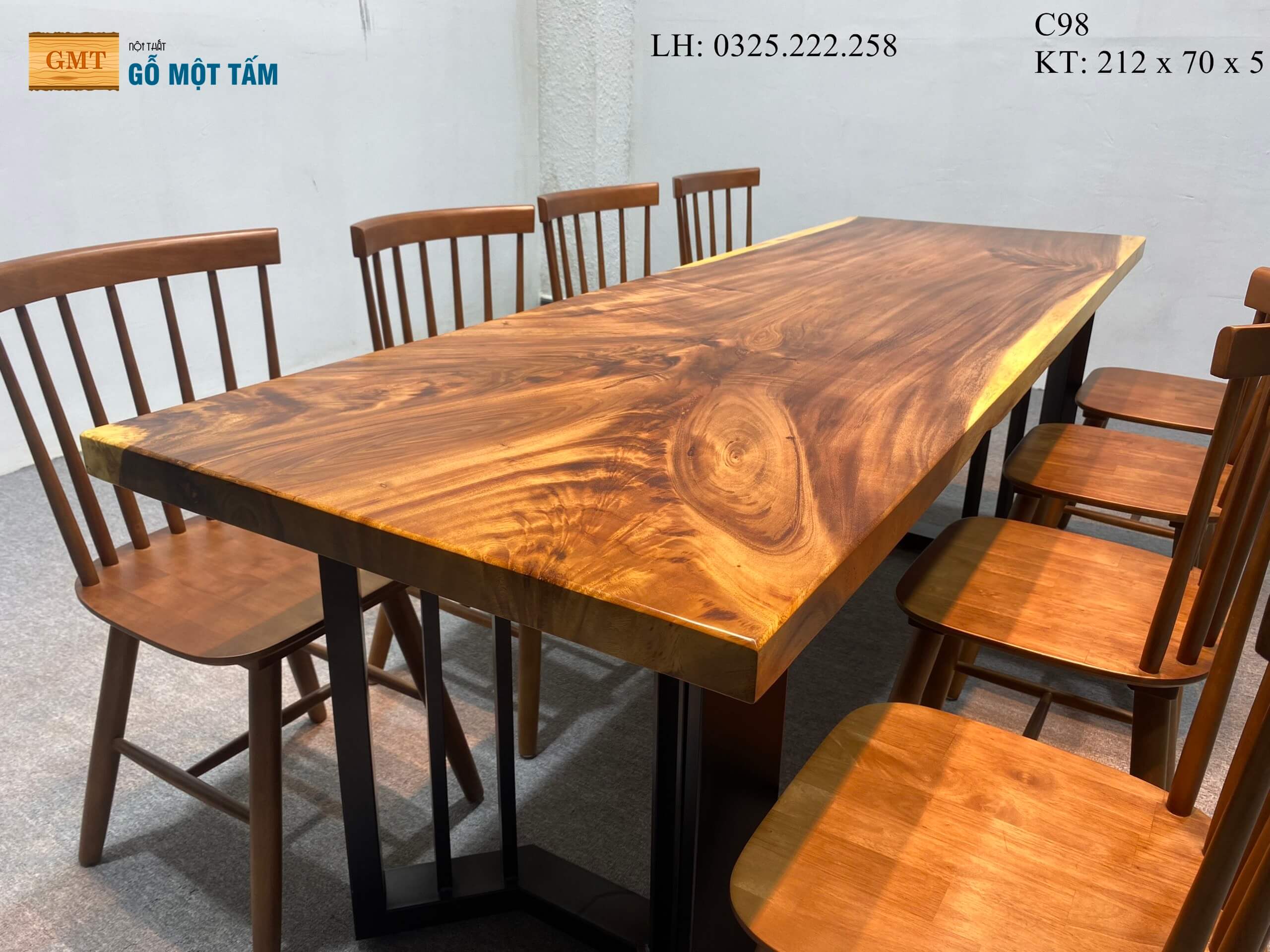 Bàn Cafe Gỗ Me Tây, Bàn Sân Vườn Gỗ Me Tây, Bàn Gỗ Me Tây Nguyên Tấm Dài 2,12m Rộng 70cm Dày 5cm