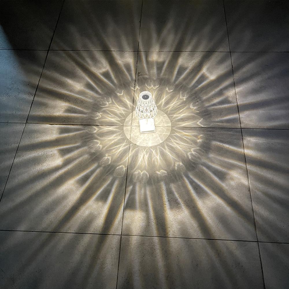 Đèn bàn acrylic kim cương 3 màu chiếu sáng có thể sạc USB điều khiển cảm ứng