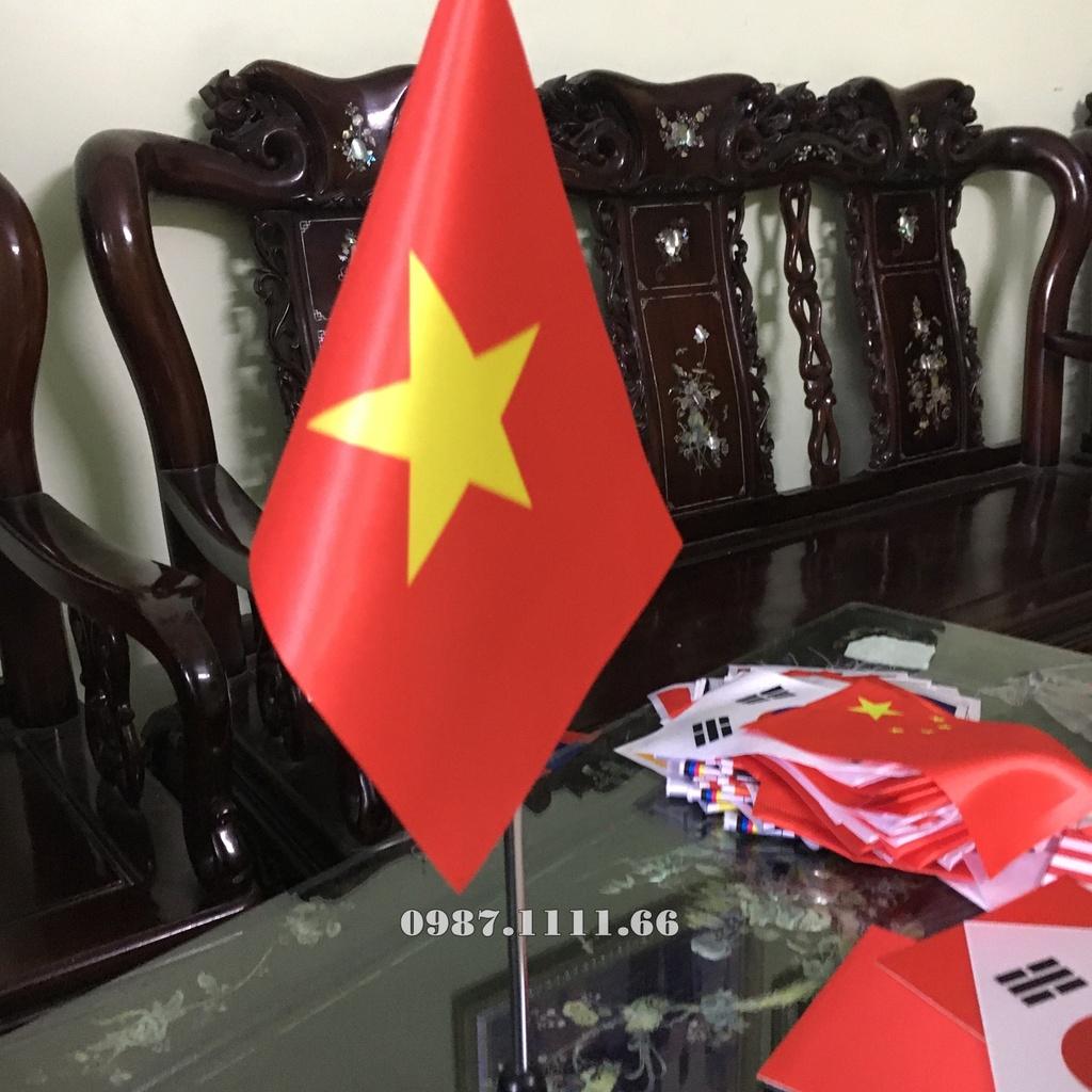 Cờ Để Bàn Đế Inox Kéo lên Xuông Được Dùng trong phòng làm việc, cờ phòng họp