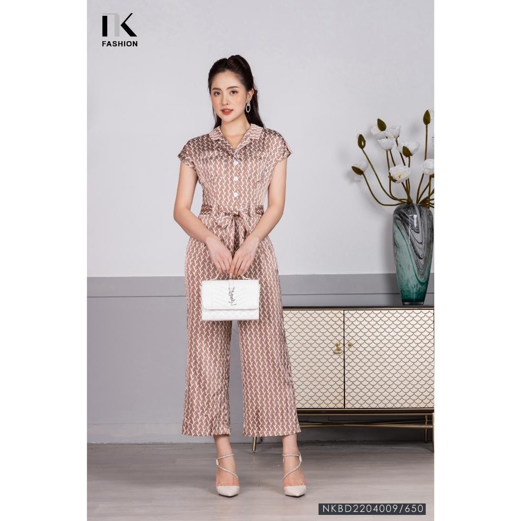 Bộ Jumpsuit Nữ NK Fashion Dáng Dài Thiết Kế Áo Cổ Ve Chai, Chờm Quần Ống Rộng Tôn Dáng, Chất Liệu Lụa Hàn Cao Cấp NKBD2204009