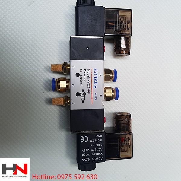 Van điện từ điều khiển xi lanh khí nén 2 đầu điện 4v220-08 có chân kết nối ống 8mm