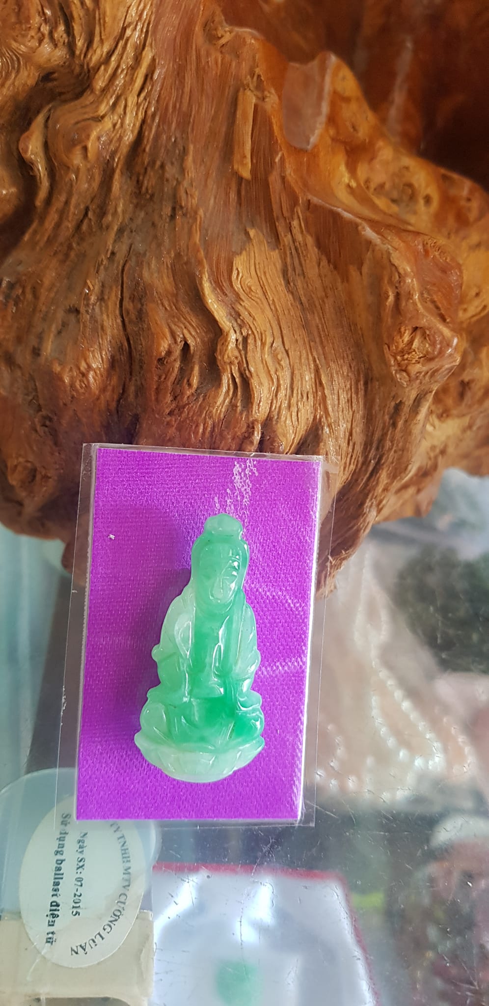 Mặt dây chuyền Nữ Phật Quan Âm Ngồi đẹp đá ngọc cẩm thạch tự nhiên đẹp size nhỏ Nữ size nhỏ Cao 39mm x N18mm x S4mm Màu xanh lý trắng mượt mà bóng đẹp các Chị về bọc vàng đeo đẹp ạ
