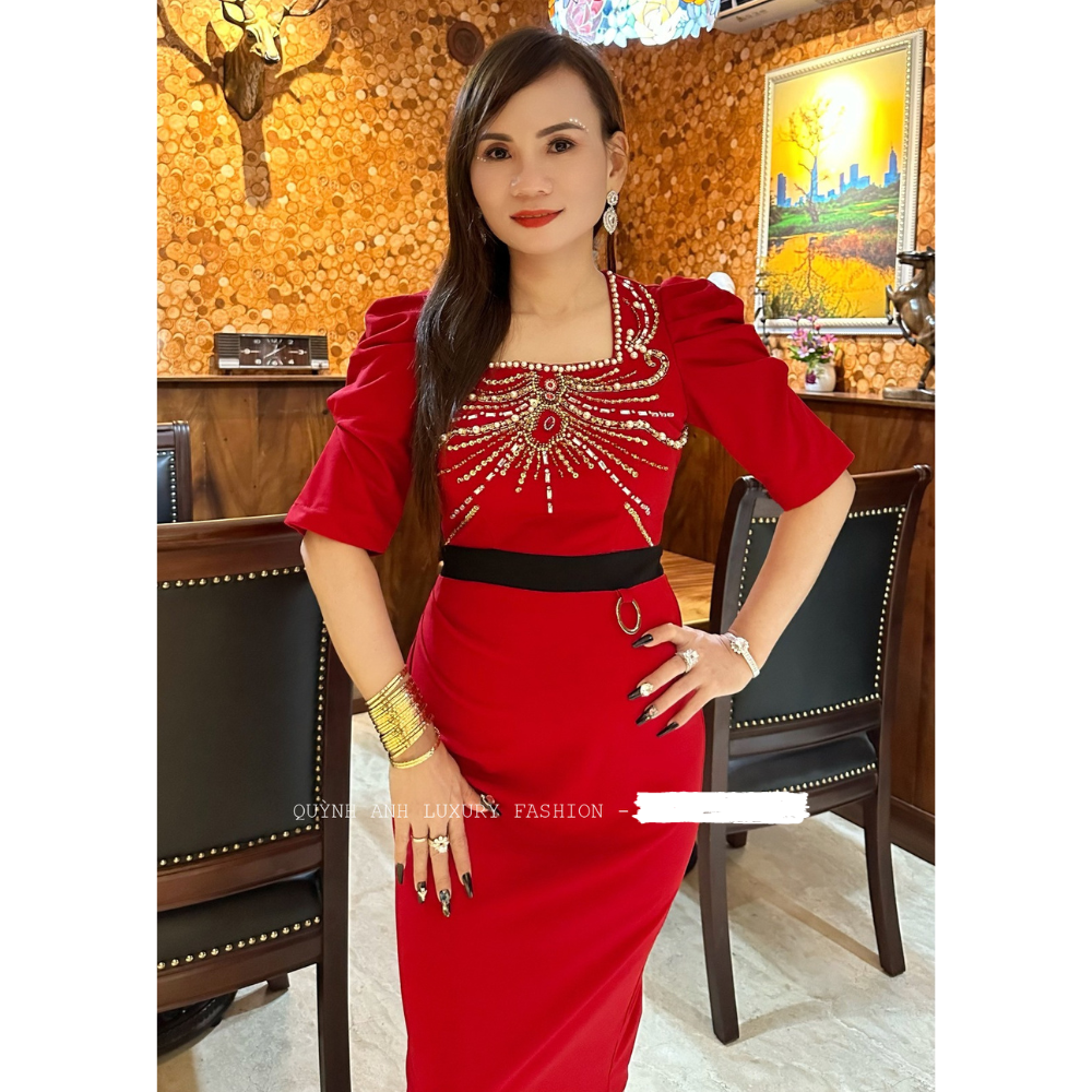 Đầm Body Dự Tiệc Đen Cổ Vuông Kết Đá Ngọc Trai Cao Cấp Celina Dress