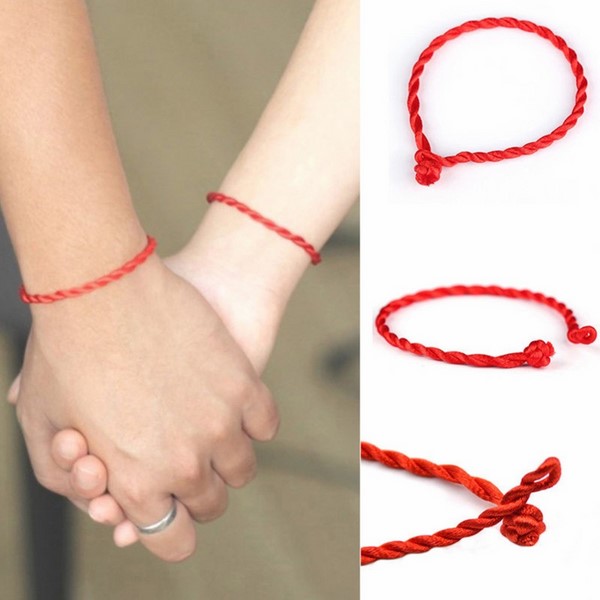 Mặt dây chuyền hình chiếc lá đá mã não nhân tạo, mang lại công danh, tài lộc và bình an, kèm vòng tay chỉ đỏ chiếc lá Thailand