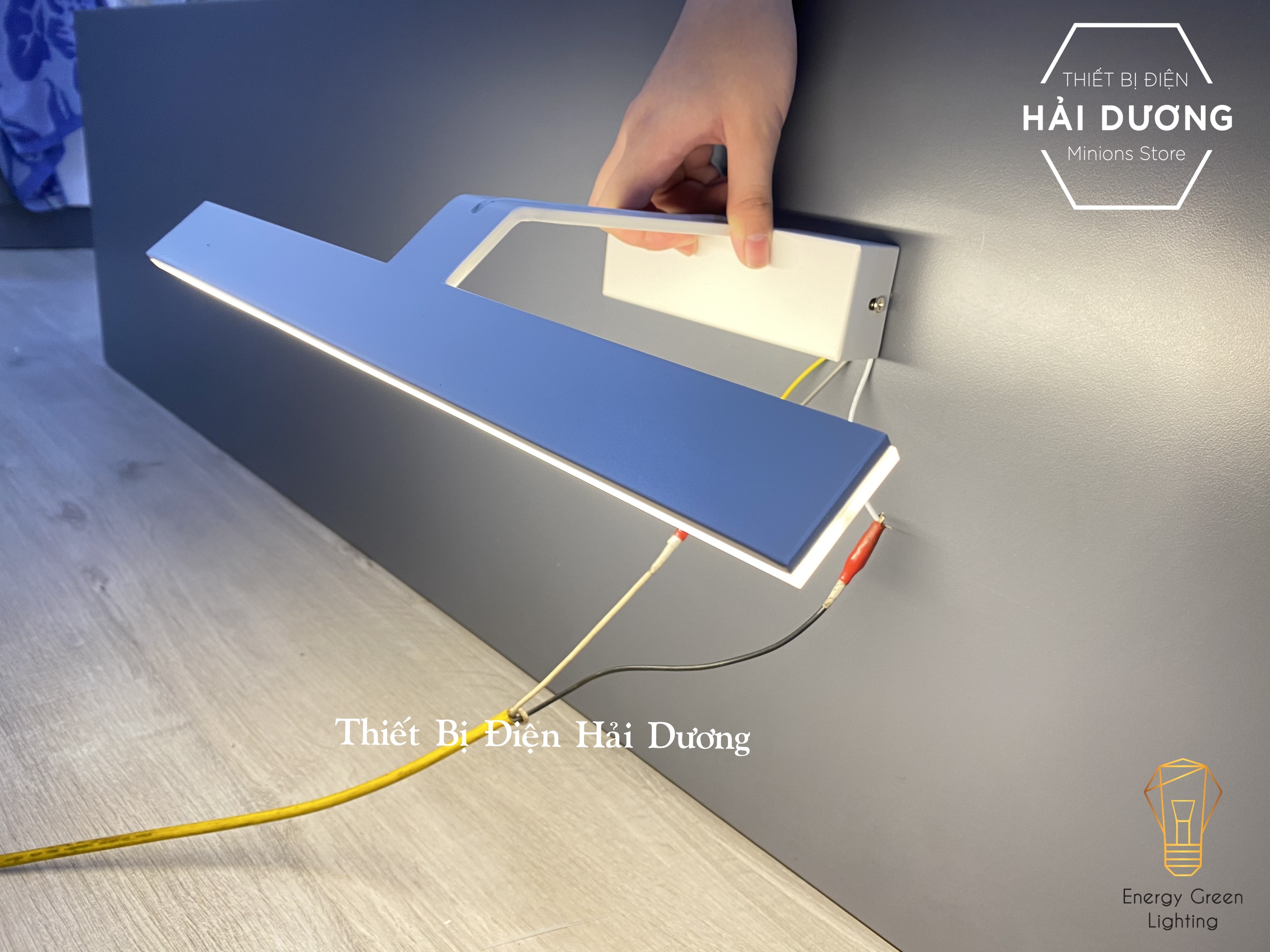 Đèn soi tranh- Đèn rọi gương Led Model A33 41/58cm 8w/10w - 3 Chế Độ Ánh Sáng