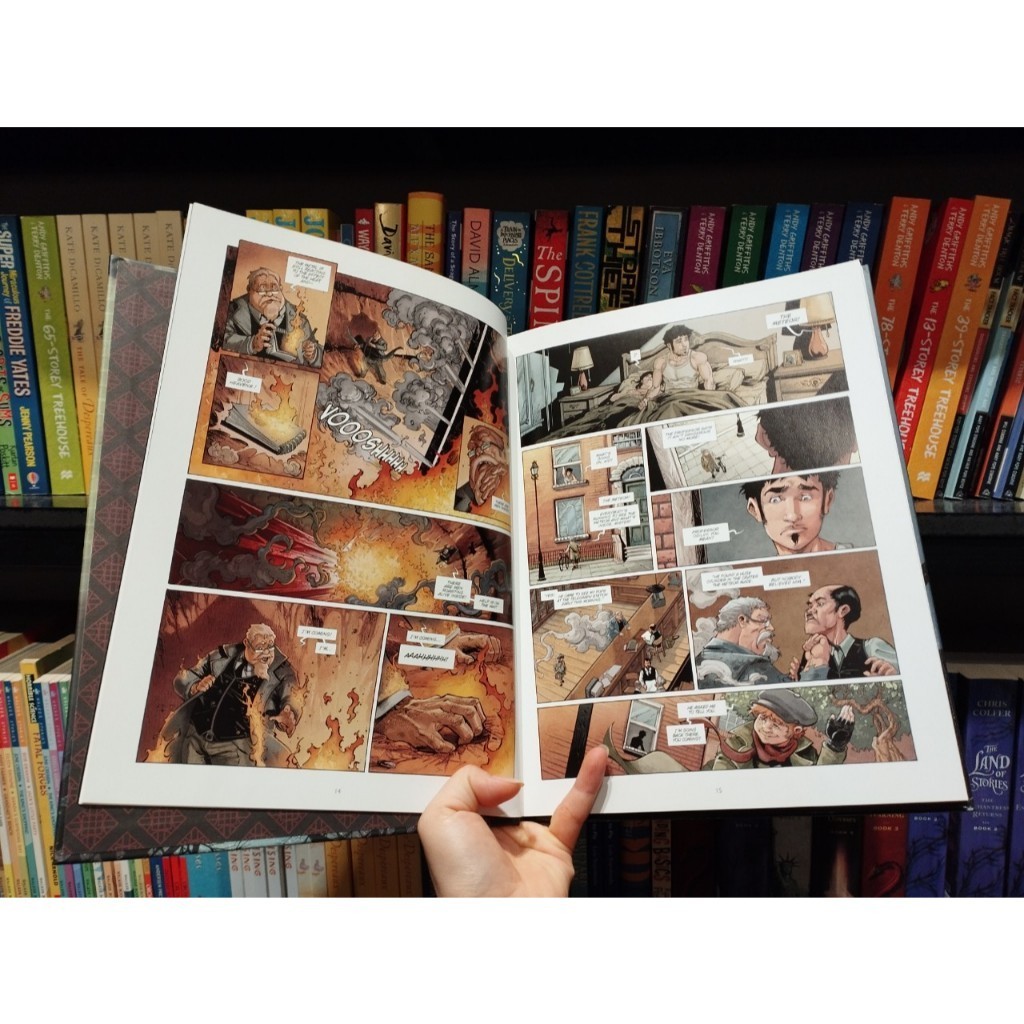 Sách - The War of The Worlds by Dobbs - Sách truyện tranh tiếng anh/ Graphic novel