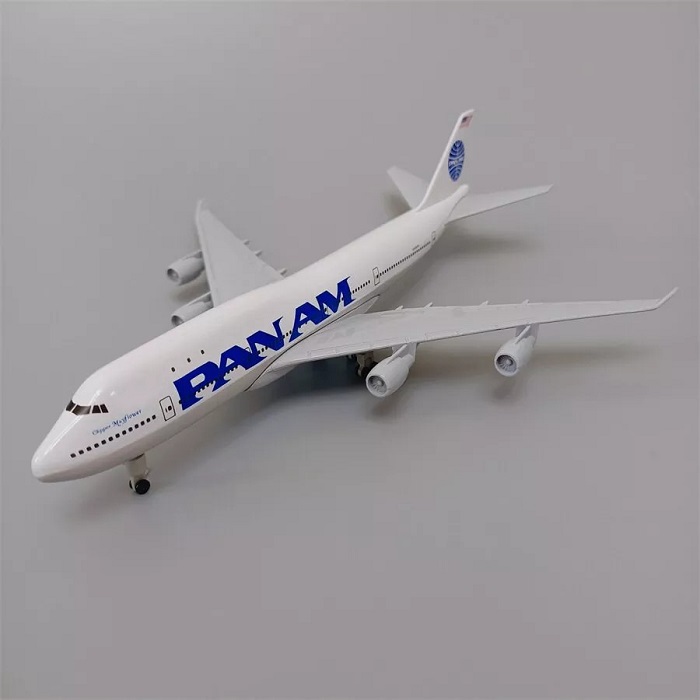 Mô hình máy bay tĩnh PAN AM  B747 20cm có bánh xe