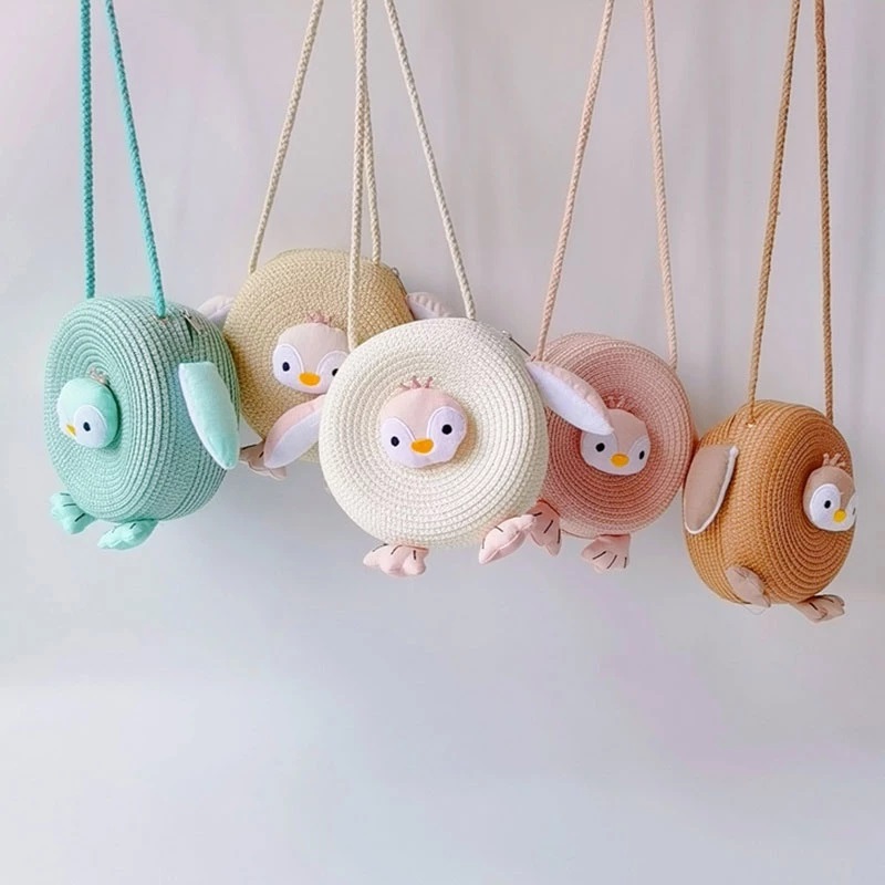 Túi cói bé gái phiên bản Hàn Quốc Túi rơm mùa hè bé gái chim cánh cụt túi hoạt hình (tặng kèm 01 chiếc kẹp tóc đẹp)