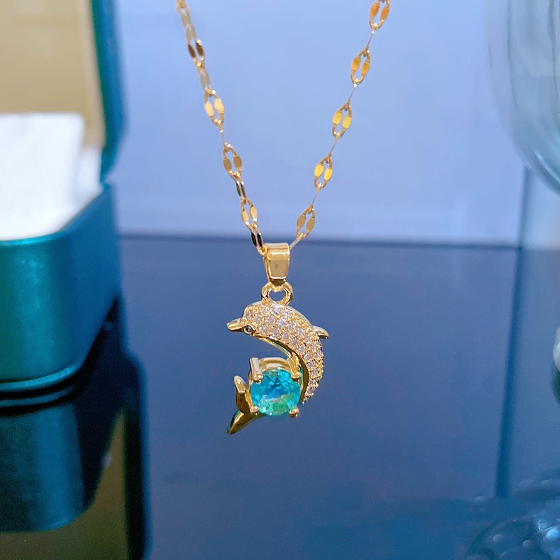Dây Chuyền Thép Titan Mặt Hình Cá Heo Đính Đá Zircon Xanh Dương Phong Cách Retro Cho Nữ