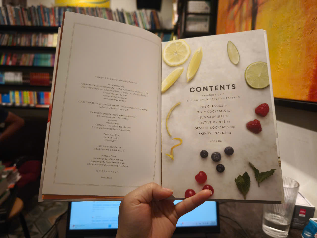 Sách - 150-Calorie Cocktails: All-Natural Drinks and Snacks: A Recipe Book by Stephanie Banyas