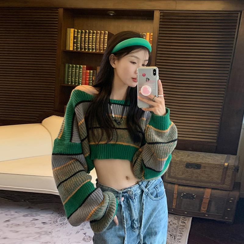 Áo Len phối kẻ xanh dáng croptop dài tay cá tính
