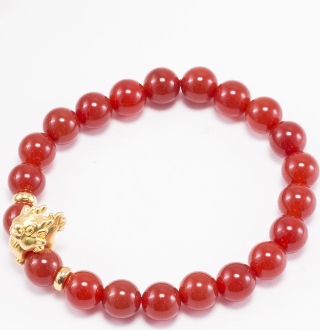 Vòng Tay Đá Mã Não Đỏ Charm Tuổi Thìn Bạc Mạ Vàng 24K