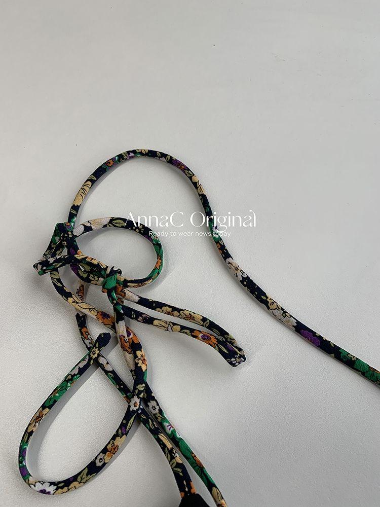 DONGSHOP 2023 Mùa hè Hàn Quốc cổ điển sling váy hoa mảnh đầm thiết kế phụ nữ nhỏ v cổ khí chất một từ váy ngắn