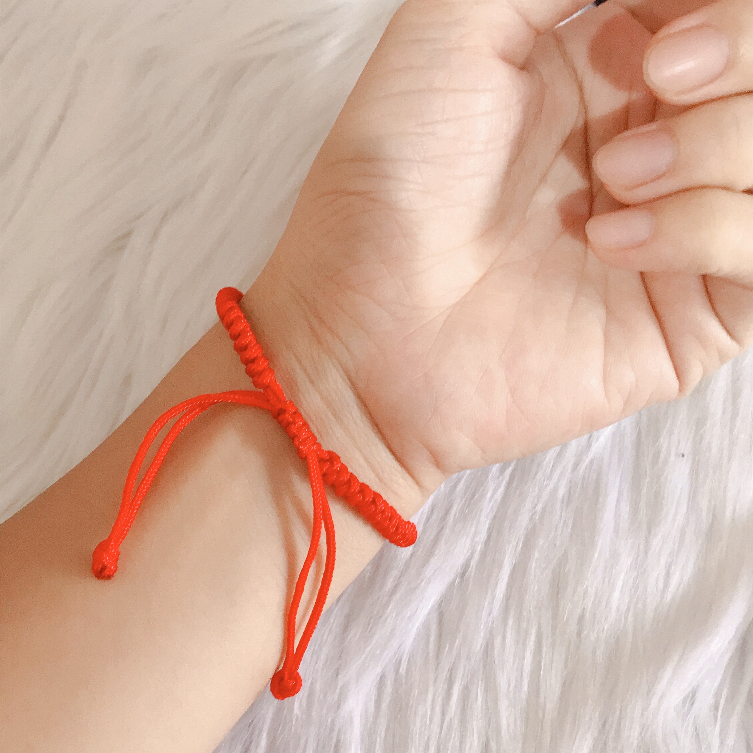 Vòng Tay Dây Bện Màu Đỏ May Mắn Có Thể Điều Chỉnh Handmade Thời Trang Cho Cặp Đôi - Vòng Tay Dây Đỏ May Mắn Thời Trang