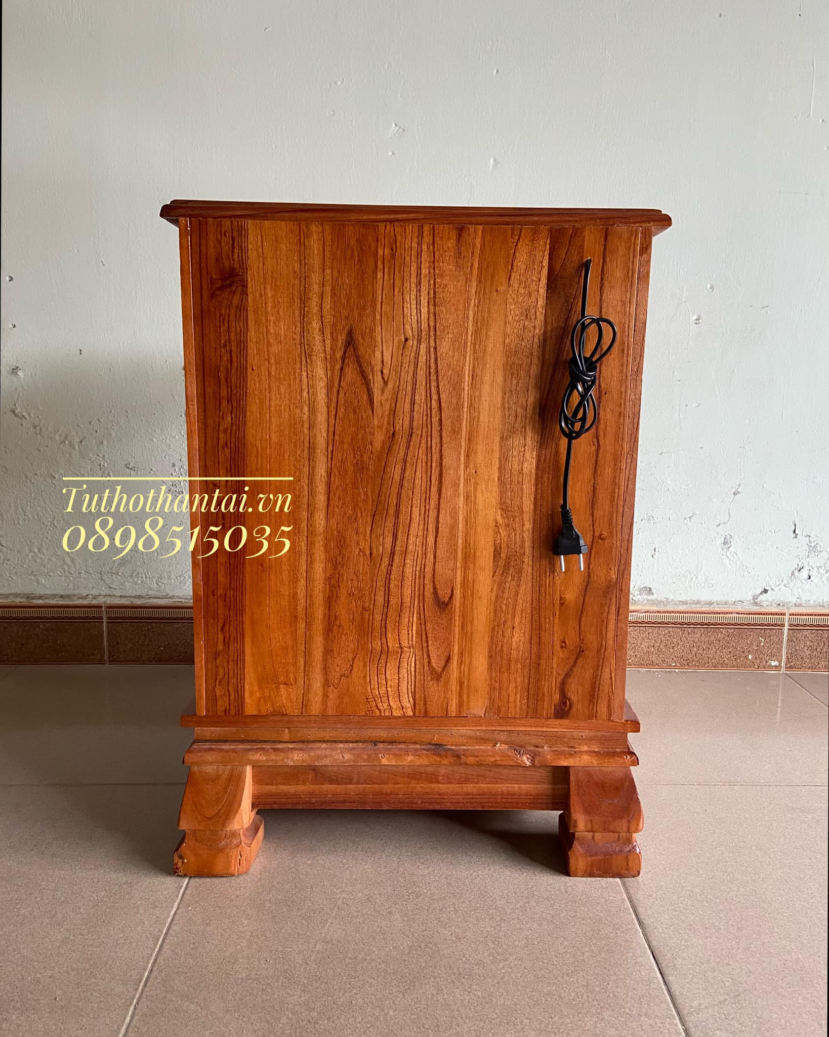 Bàn thờ thần tài cột Rồng 48 x 68CM, đình cong