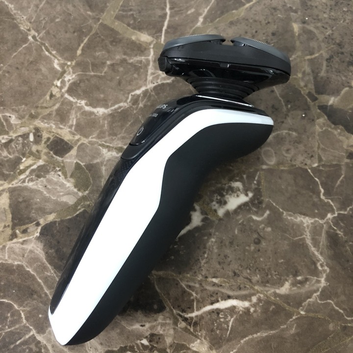 Máy cạo râu khô và ướt Philips S5080/03- hàng chính hãng