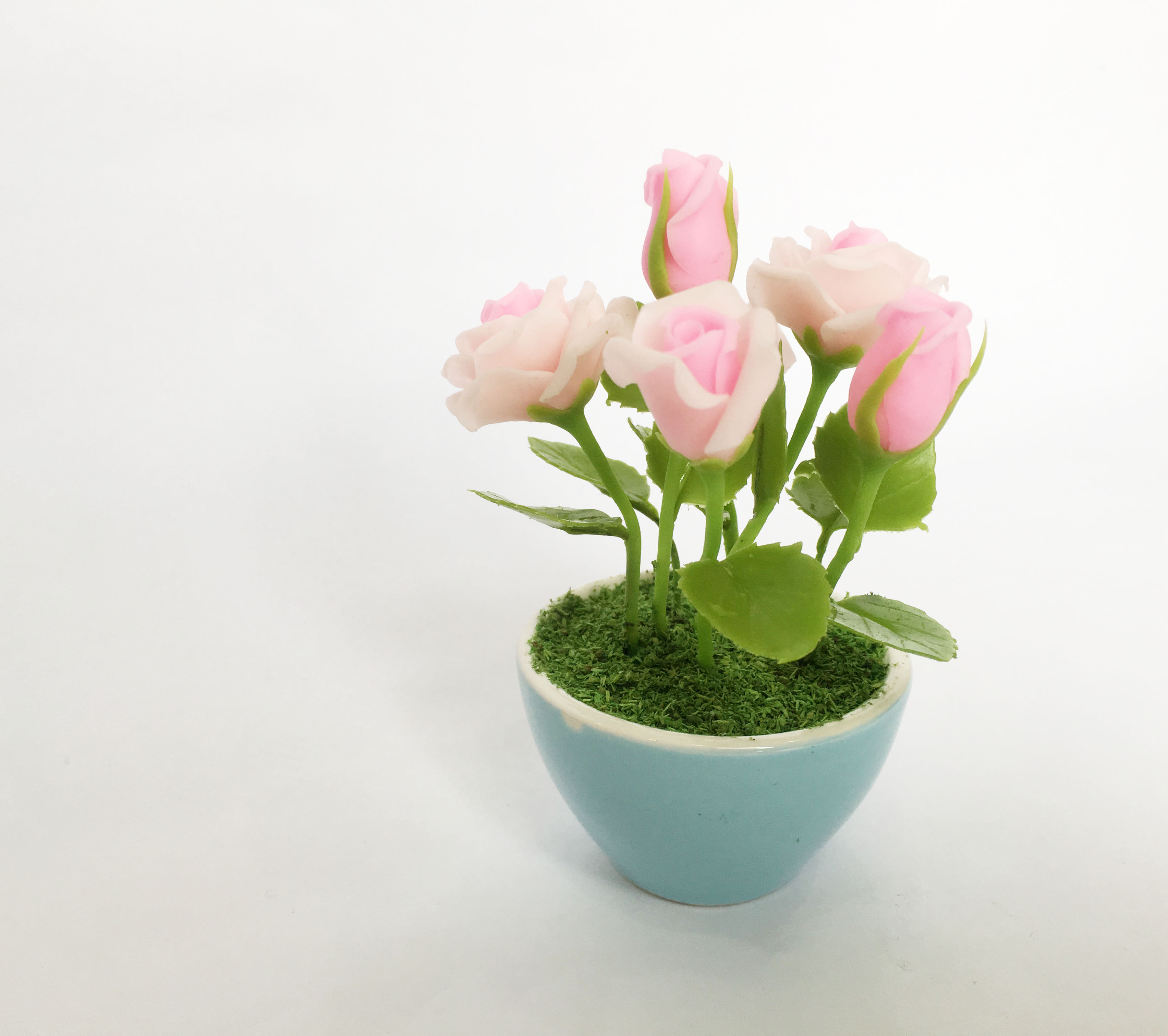 Chậu hoa đất sét mini - Bụi hoa hồng trong cốc sứ (phát màu ngẫu nhiên) - Quà tặng trang trí handmade