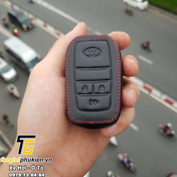 Bao da 3D bảo vệ chìa khóa xe Toyota Fortuner 2020 kèm móc đeo Inox