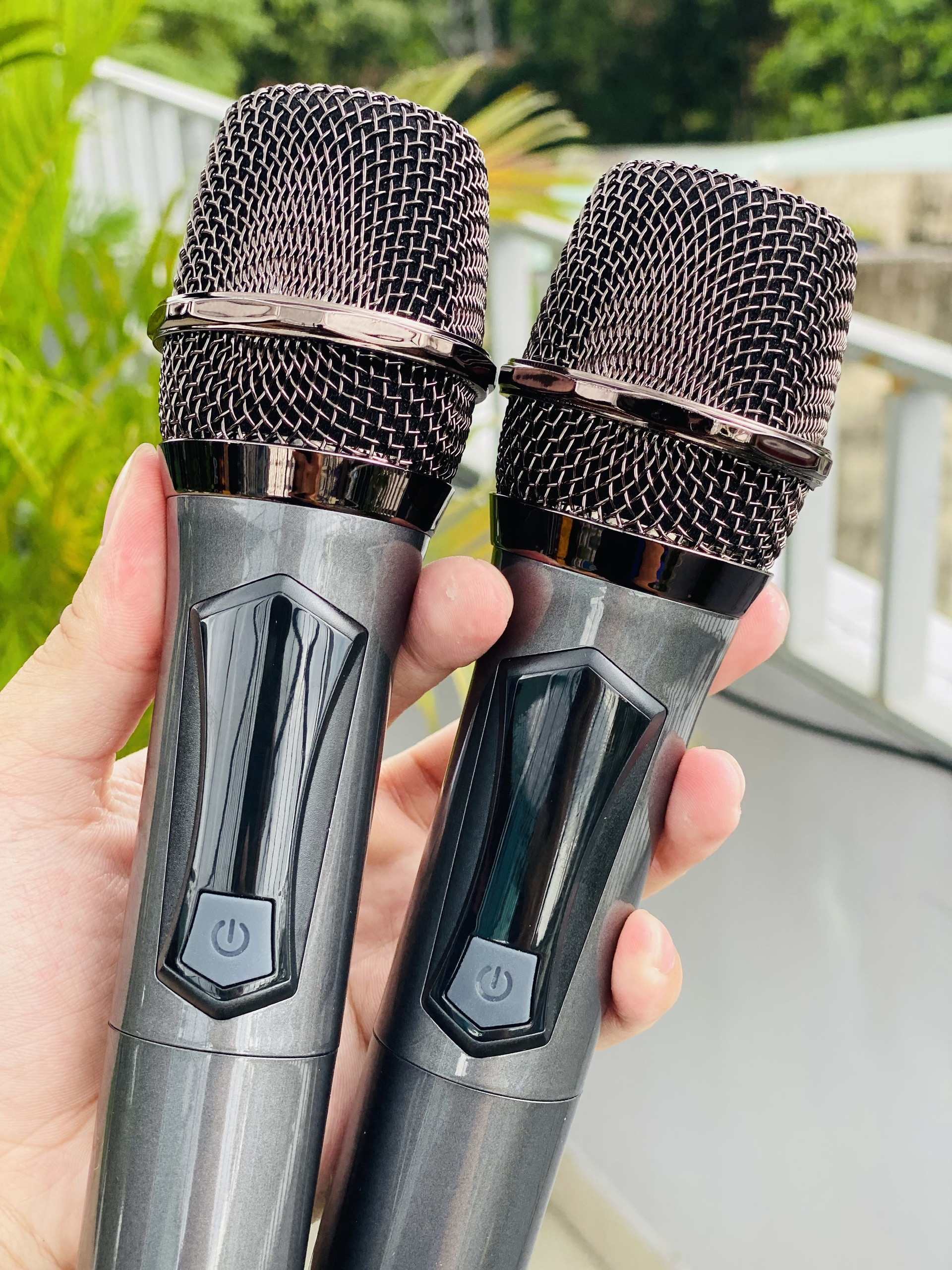 Micro Đa Năng MTMAX G12Pro (Loại 2 Micro) – Pin Sạc Tiện Lợi, Âm Thanh Ổn Định Hát Karaoke Gia Đình Giá Mềm hàng nhập khẩu