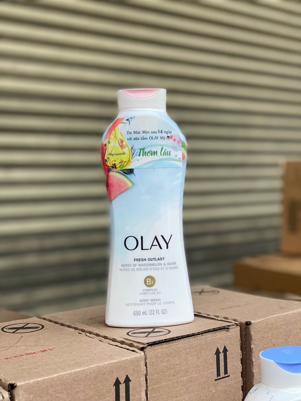 Sữa tắm Olay Fresh Outlast Body Wash-650ml ( mẫu mới 2024 )