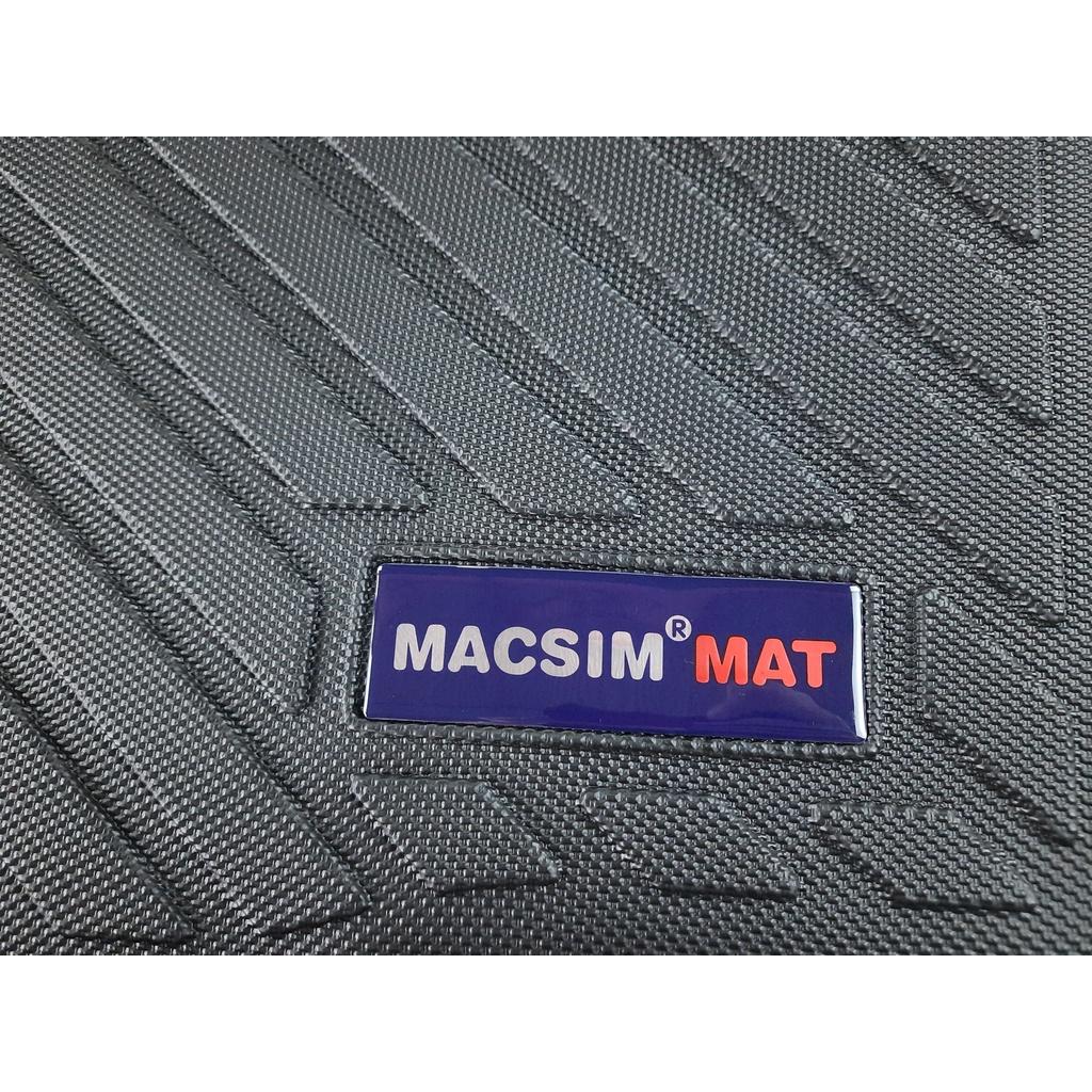 Thảm lót cốp xe ô tô BMW 3 series nhãn hiệu Macsim chất liệu TPV cao cấp màu đen