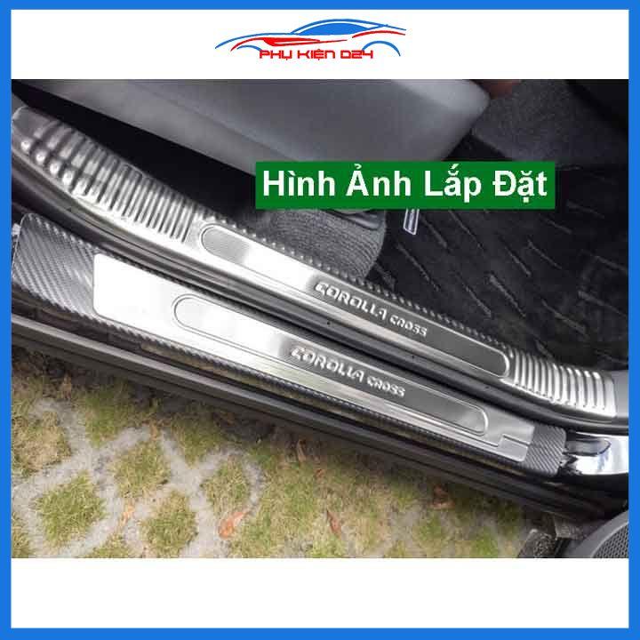 Bộ nẹp bước chân inox ô tô Cross 2020-2021-2022 chống trầy làm đẹp ô tô