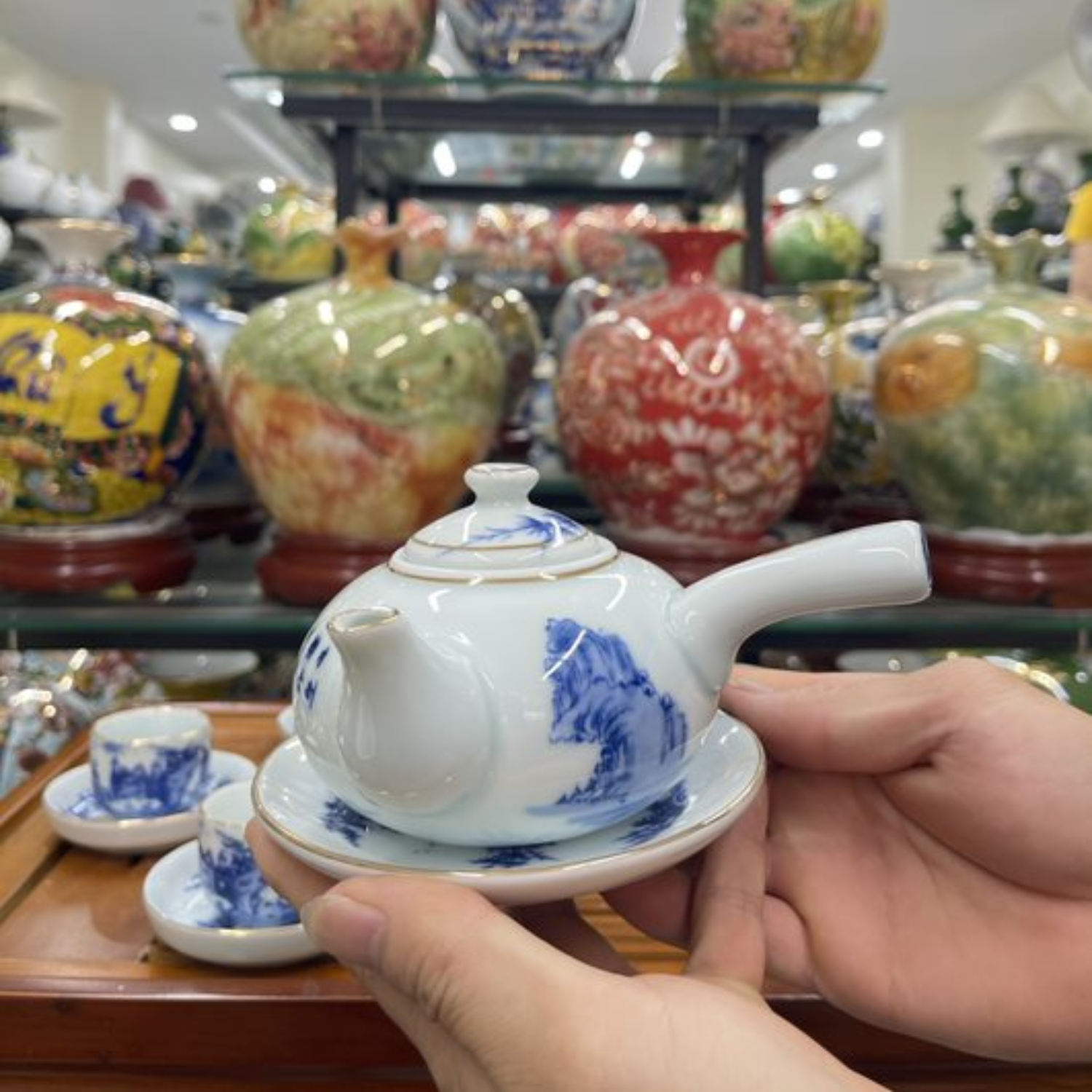 Bộ ấm chén uống trà cao cấp , bộ ấm trà Bát Tràng - thất lâm trúc hiền tay ngang