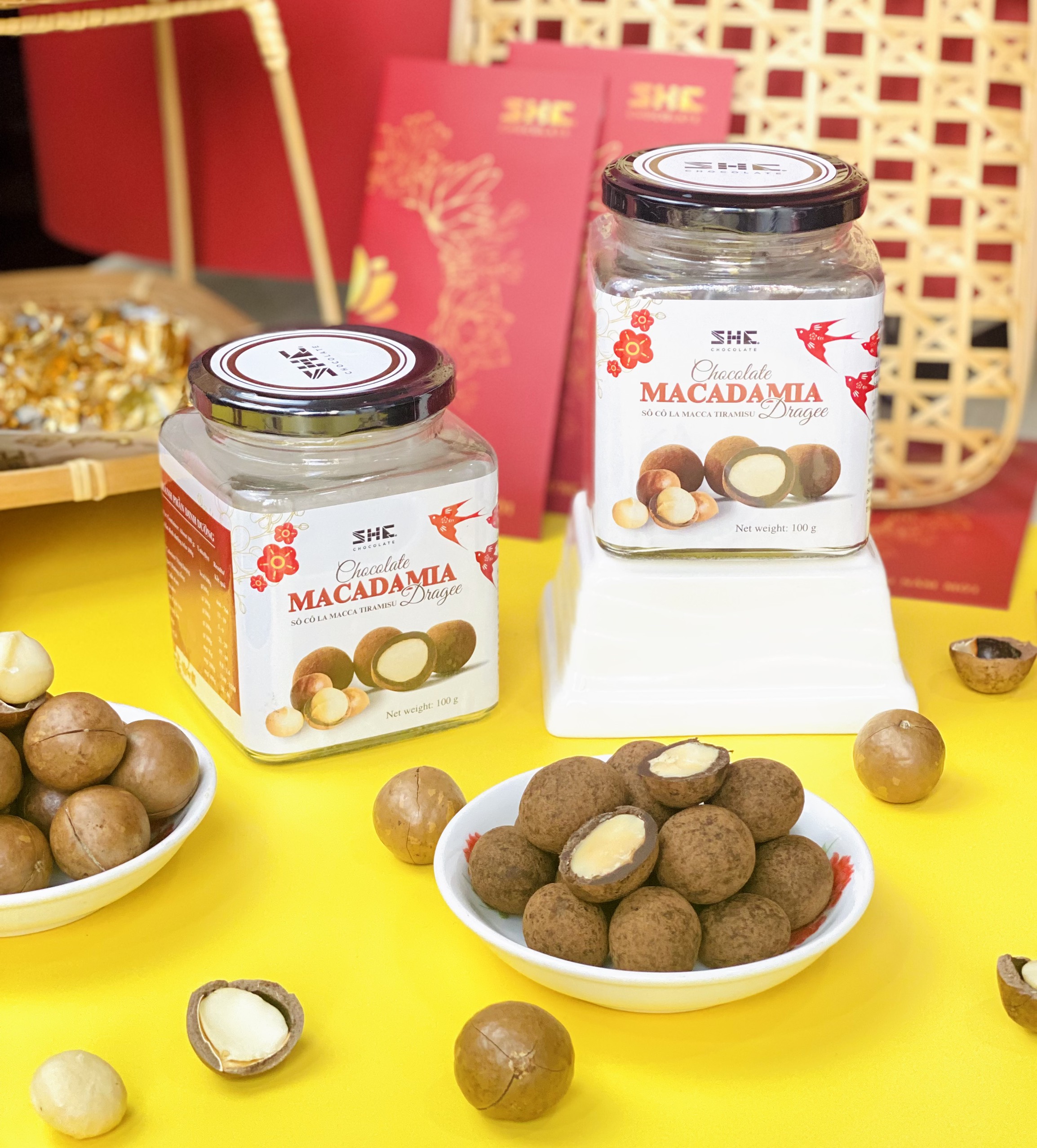 Socola Macca Tiramisu - Hũ 100g - SHE Chocolate - Tốt cho sức khỏe - Quà tặng người thân, dịp lễ, thích hợp ăn vặt