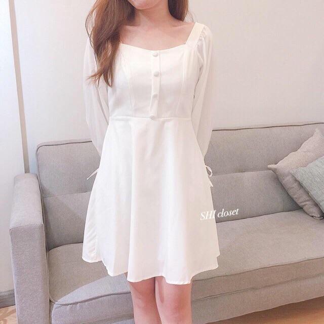 Đầm Trắng Cổ Vuông Tay Bồng Nút Bọc