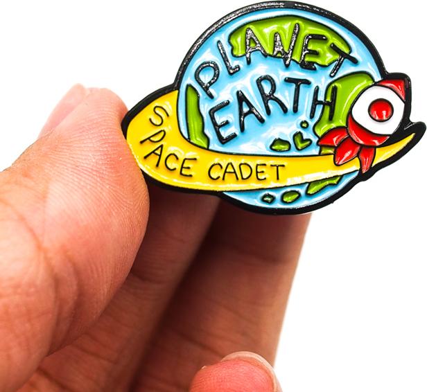 Trái đất PLANET EARTH 3x2cm - Pin sticker ghim cài áo