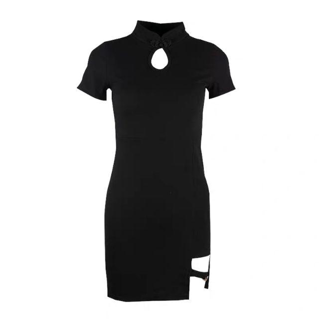 Đầm body cổ tàu khoét ngực gợi cảm đen phối choker chân