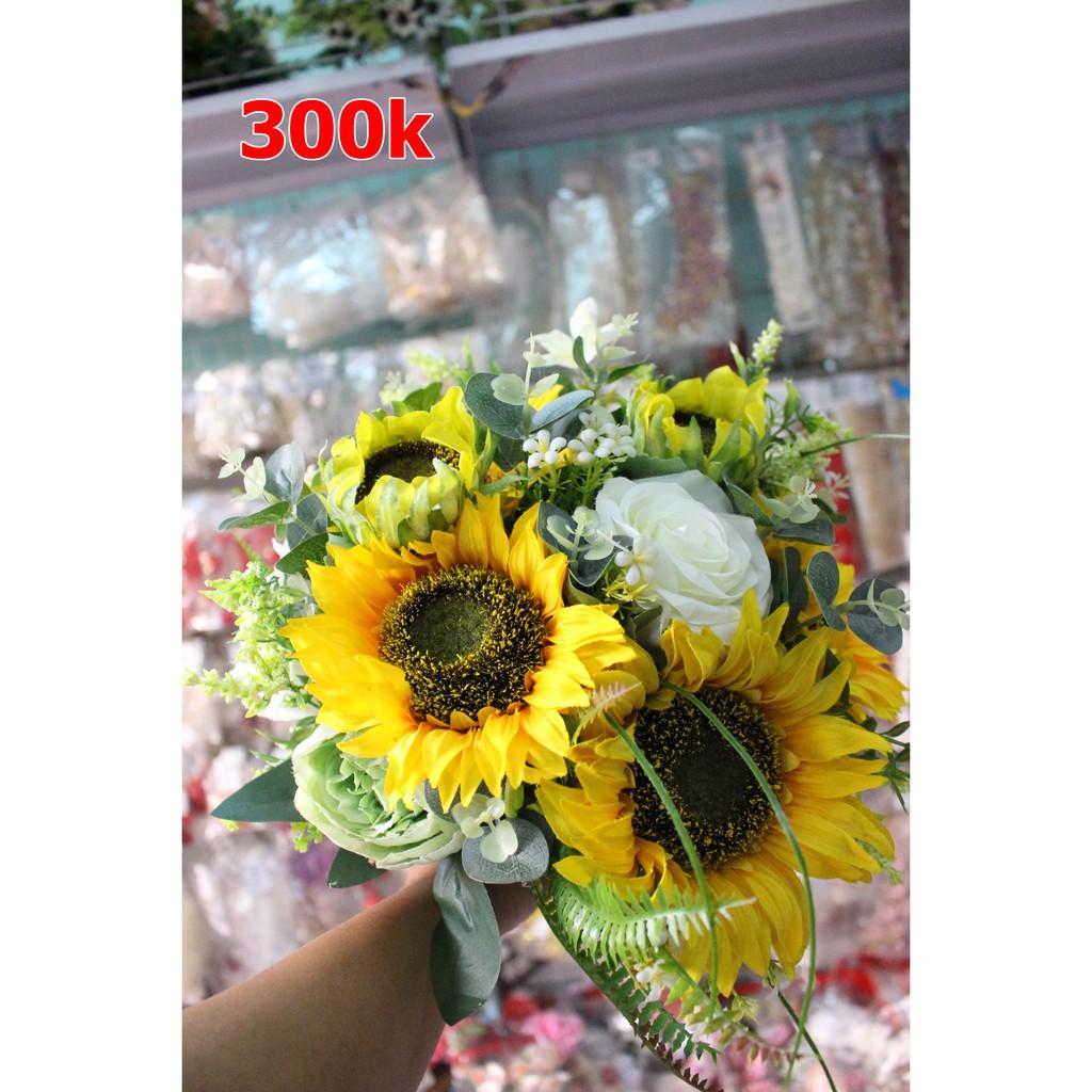 Hoa cầm tay cô dâu hướng dương